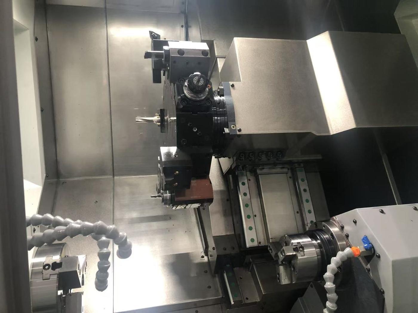 深圳CNC加工车间 · 四轴加工中心内部